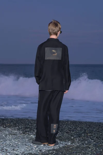 Look 13